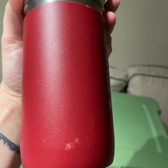 16 is Stanley thermos snap lid - Picture 2 of 5